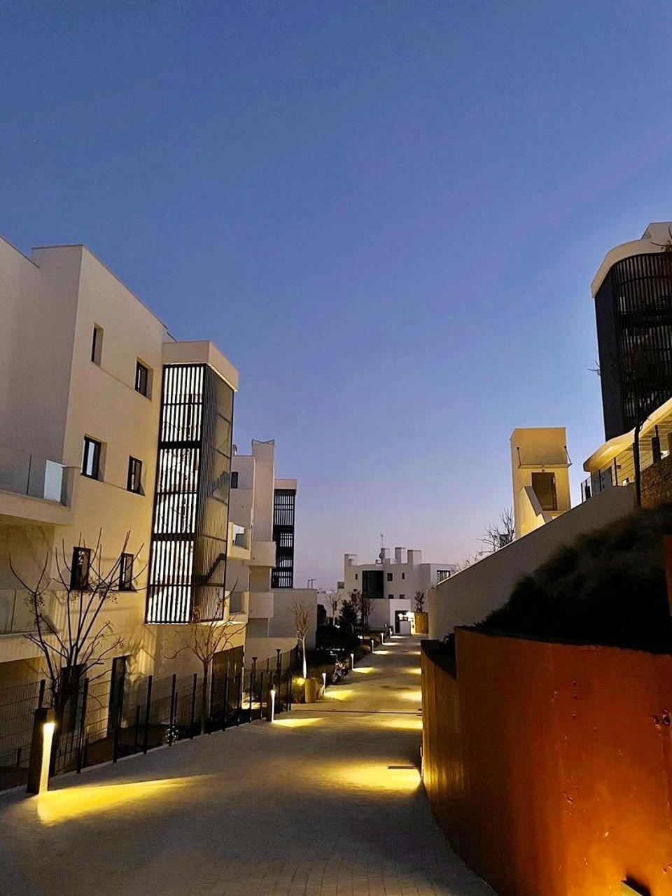 Apartment Mara's Higueron West - Mediterranean Style - & Golf - Large Sunny Terrace !!!! Fuengirola